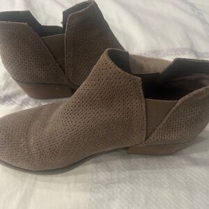 Crown Vintage Brown Perforated Booties